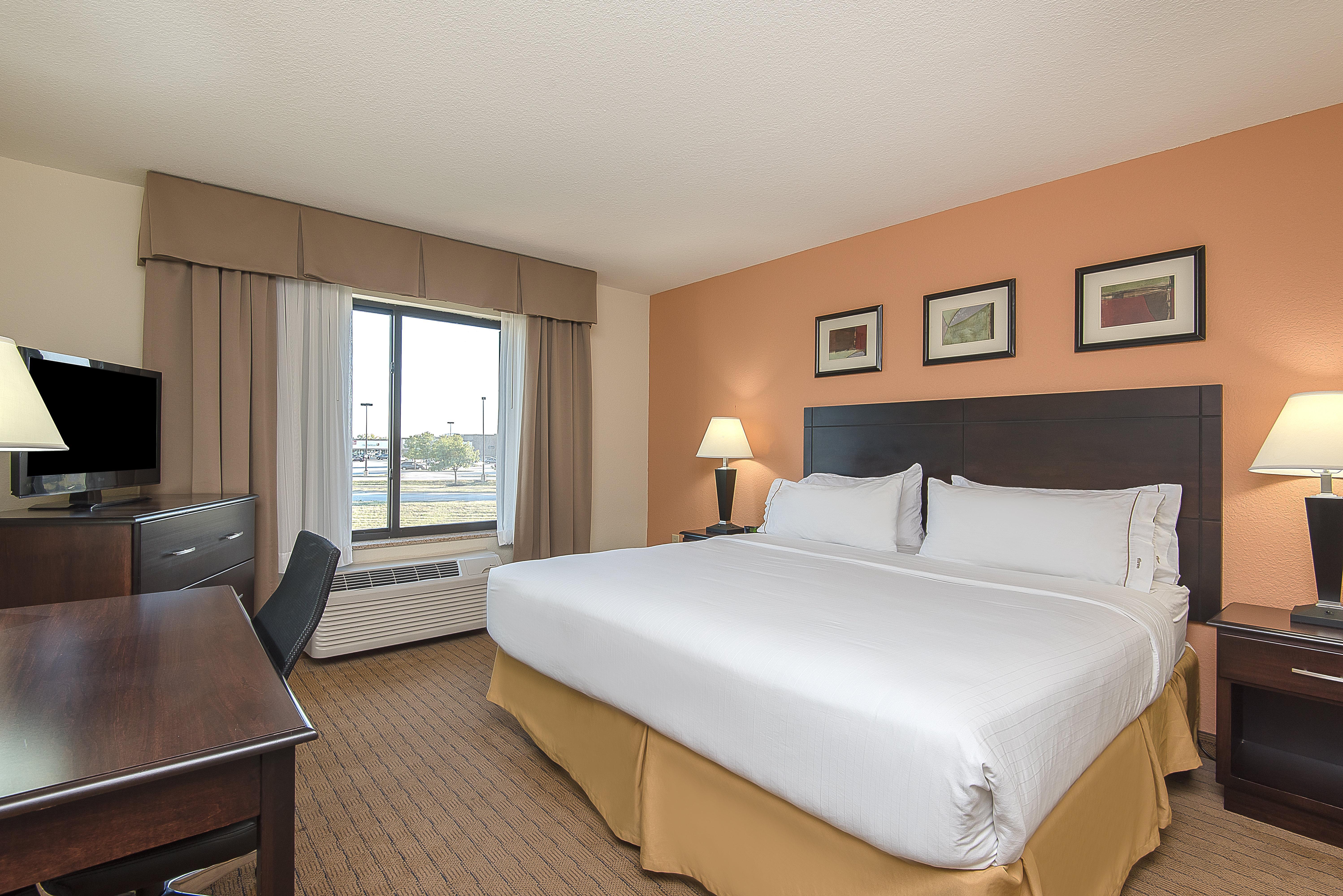Holiday Inn Express And Suites Lafayette East By Ihg Bagian luar foto