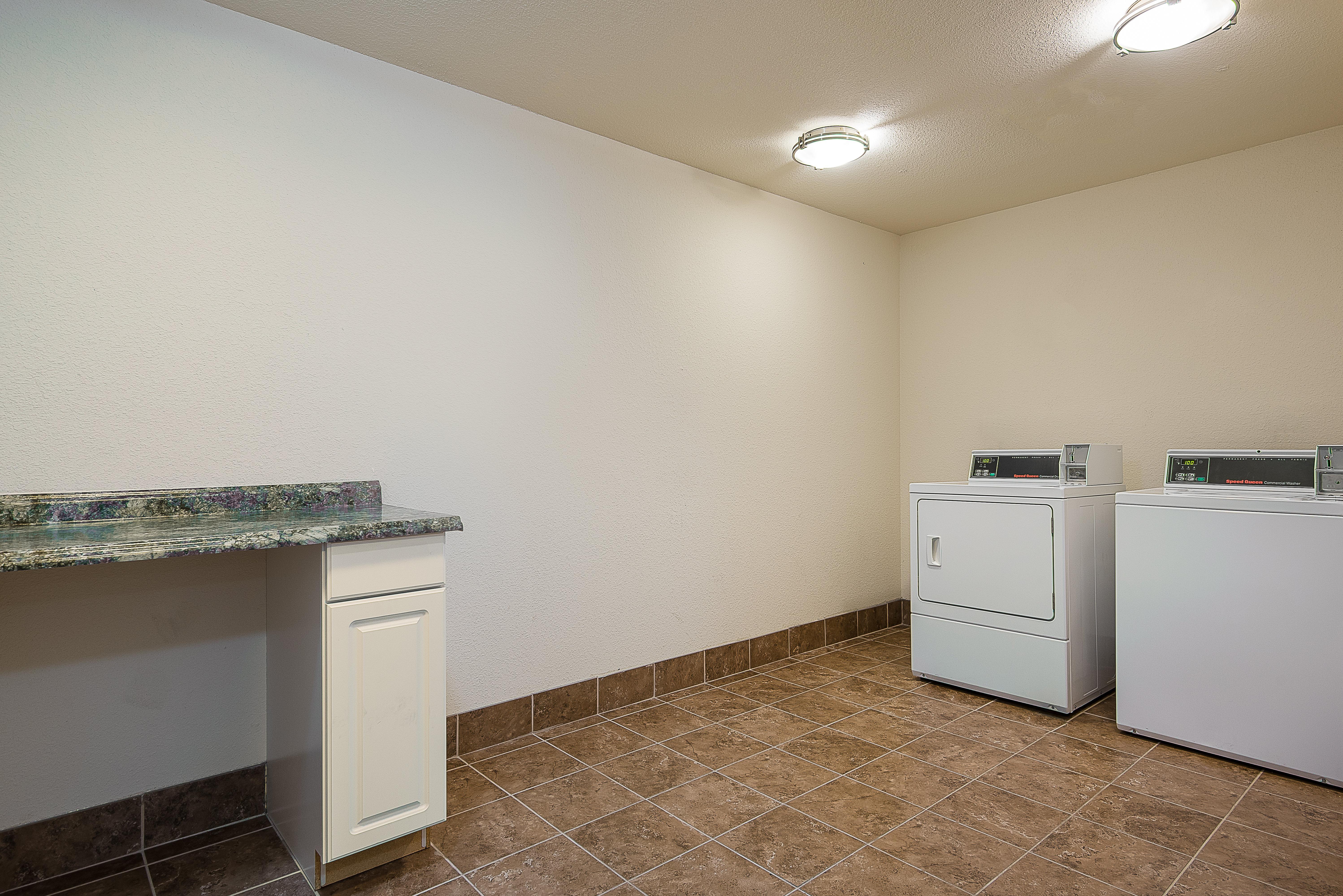 Holiday Inn Express And Suites Lafayette East By Ihg Bagian luar foto