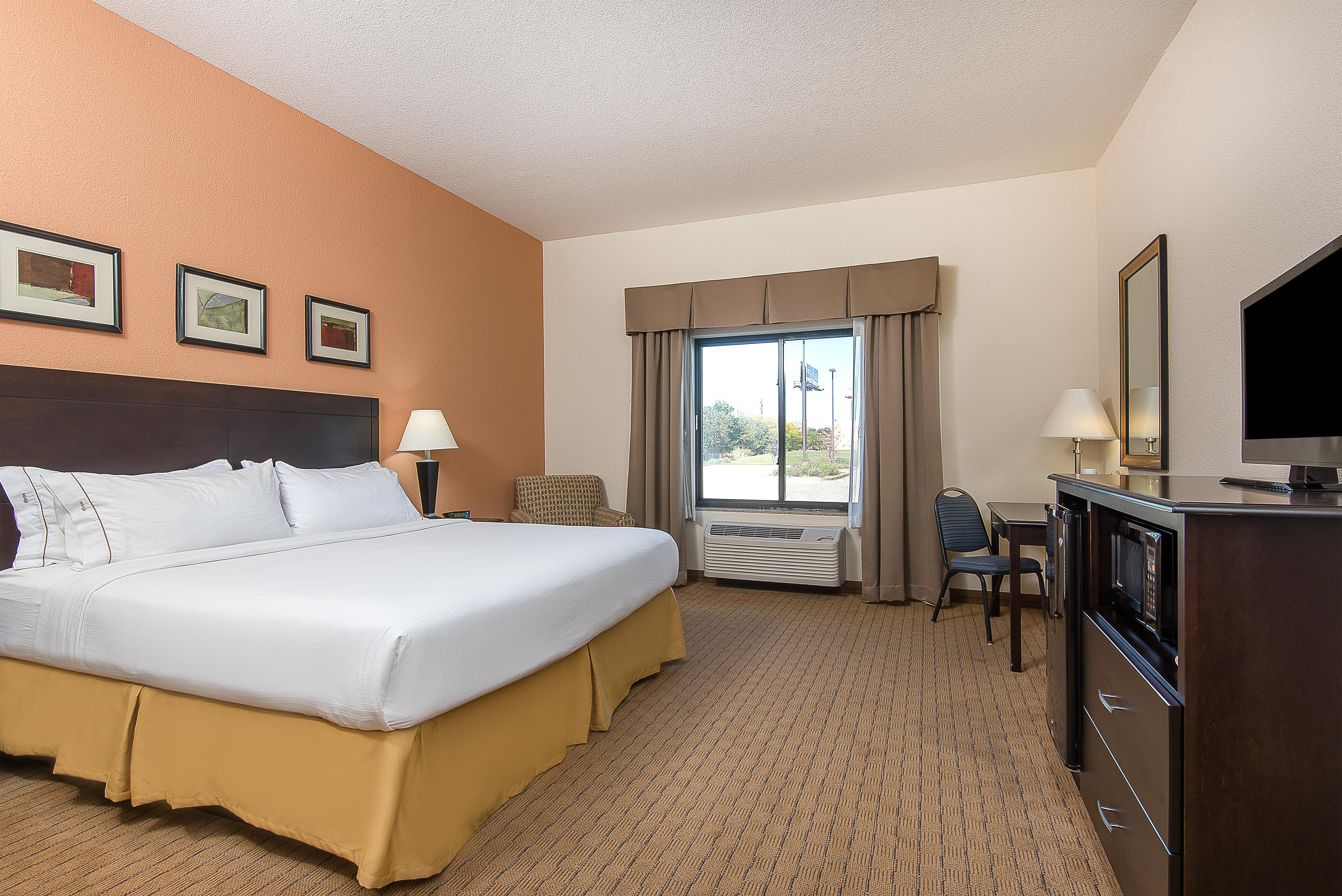 Holiday Inn Express And Suites Lafayette East By Ihg Bagian luar foto