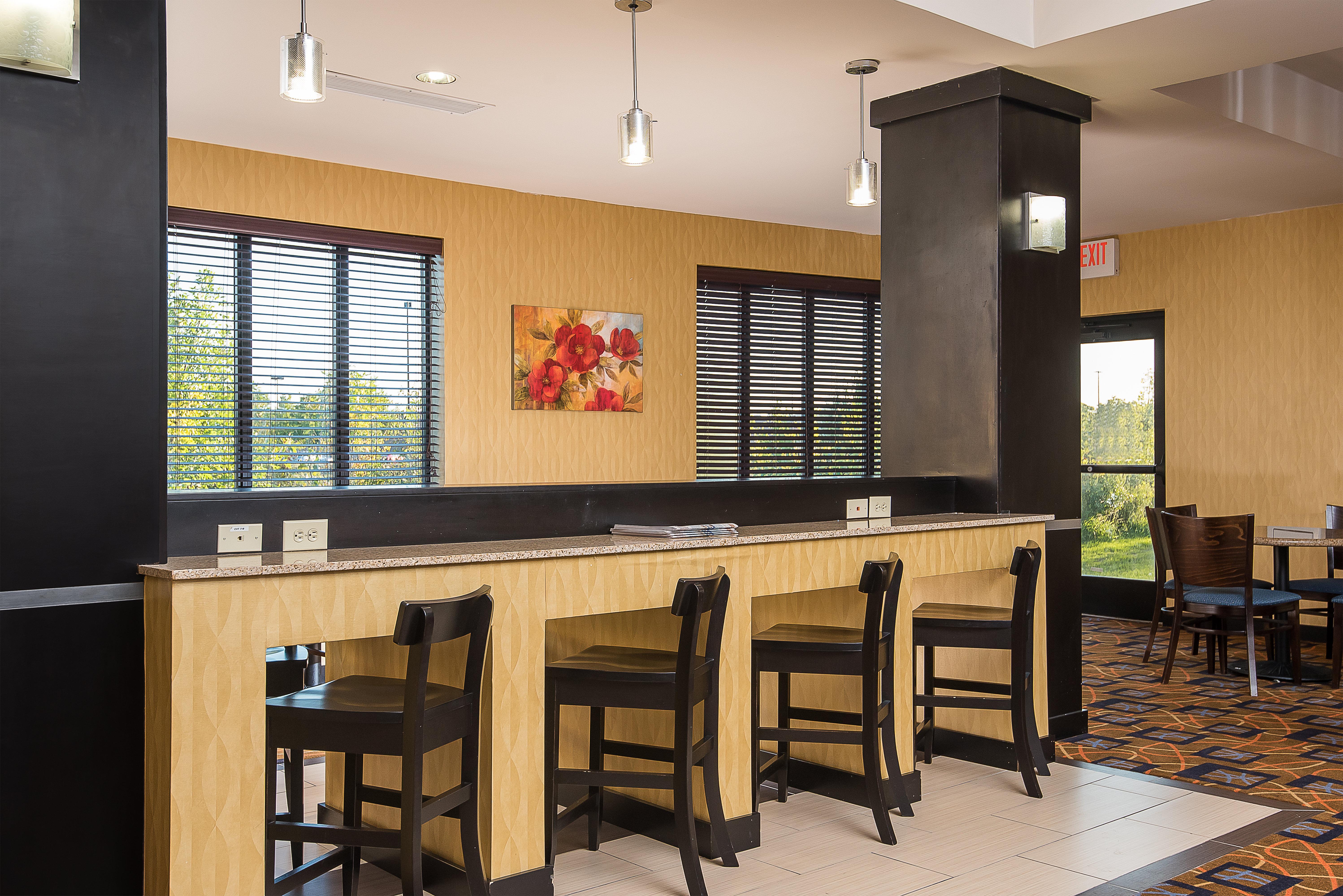 Holiday Inn Express And Suites Lafayette East By Ihg Bagian luar foto