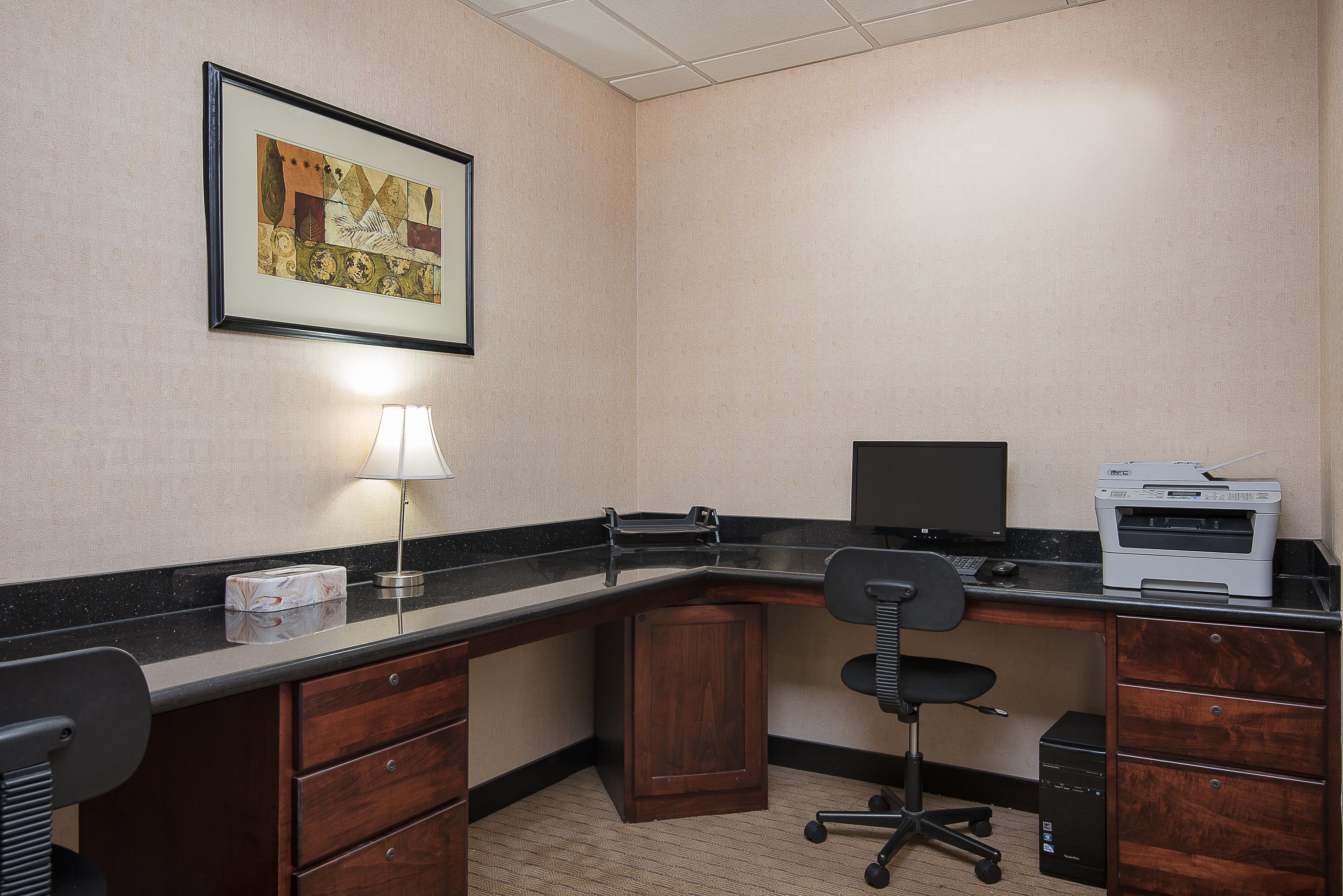 Holiday Inn Express And Suites Lafayette East By Ihg Bagian luar foto