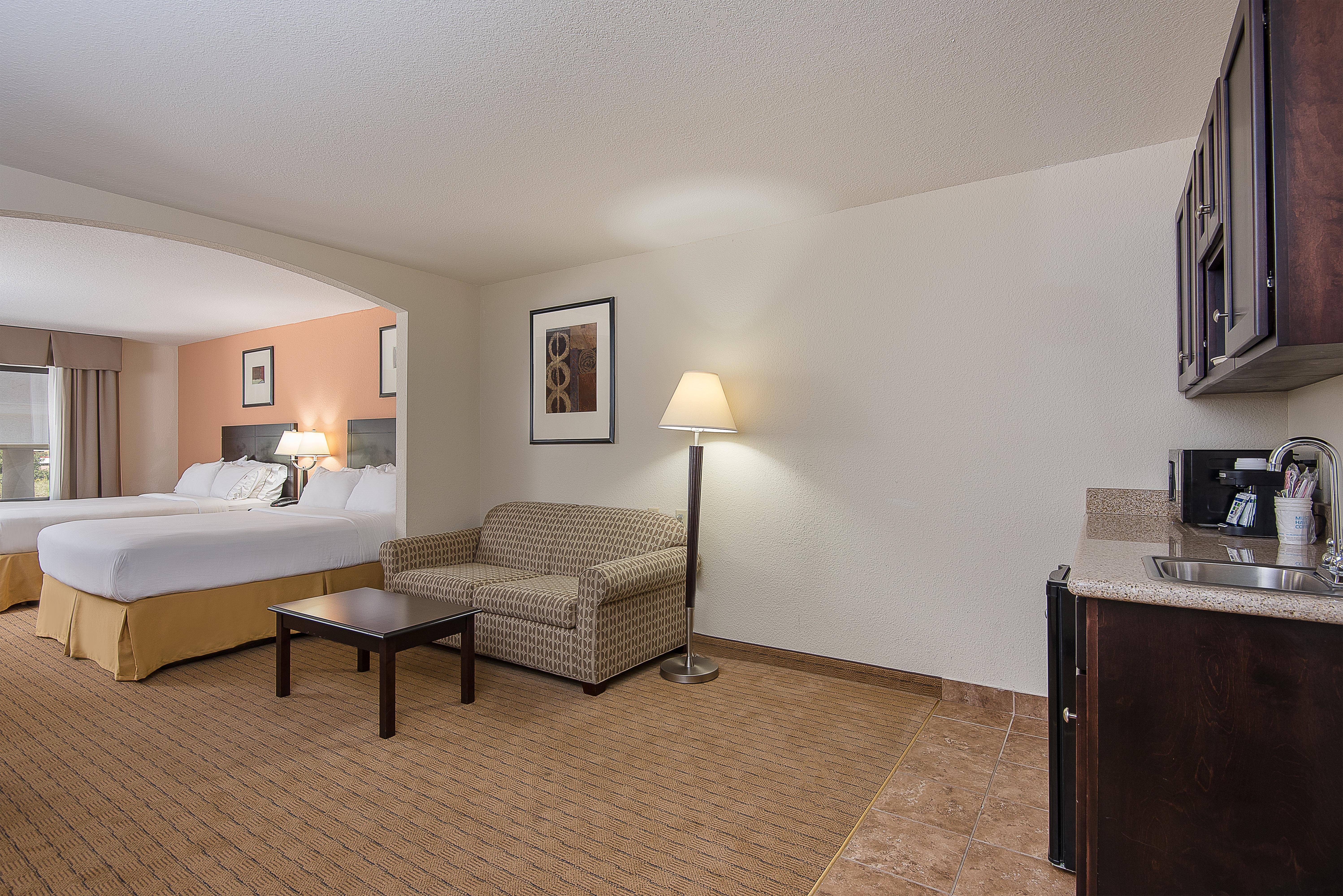 Holiday Inn Express And Suites Lafayette East By Ihg Bagian luar foto