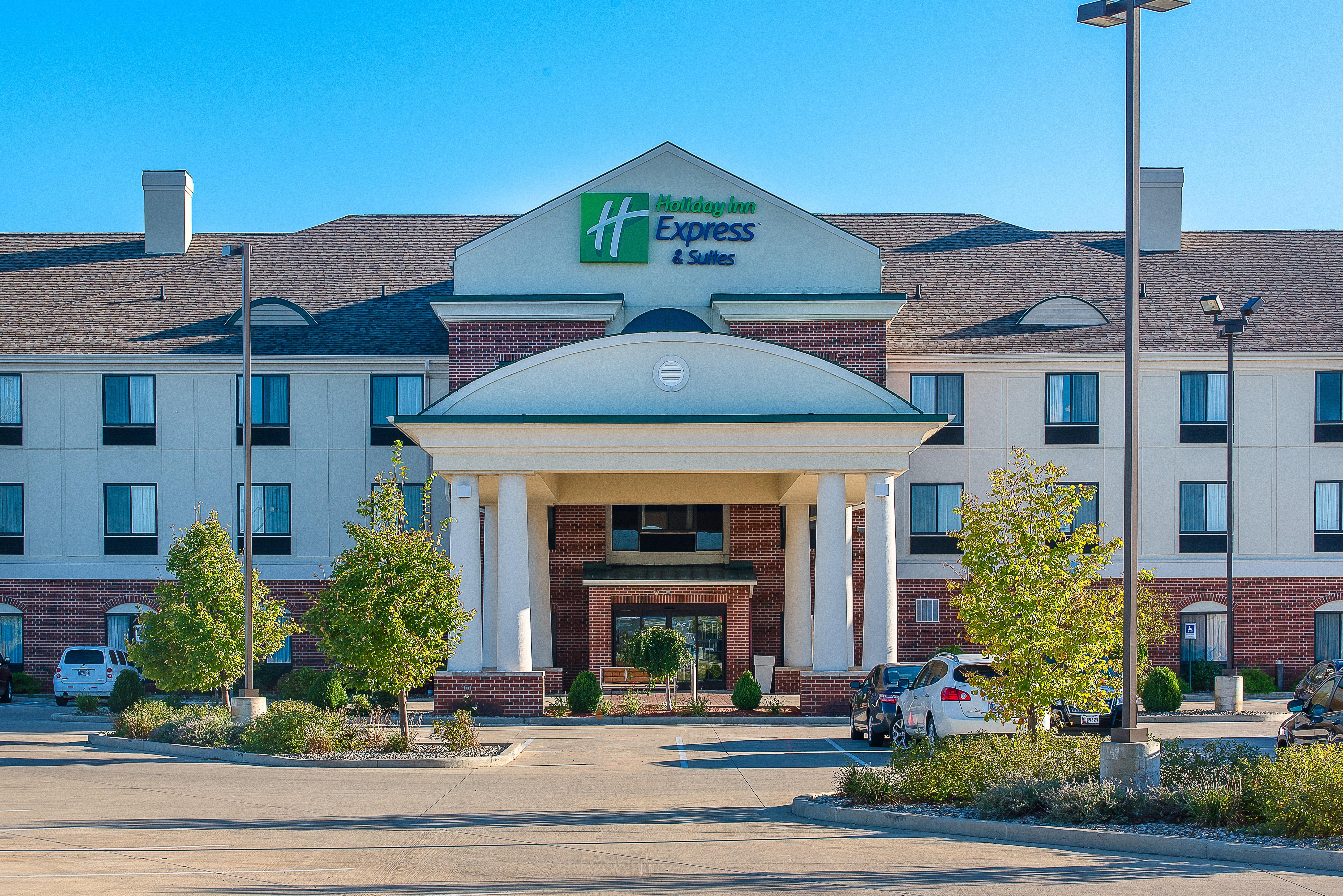 Holiday Inn Express And Suites Lafayette East By Ihg Bagian luar foto