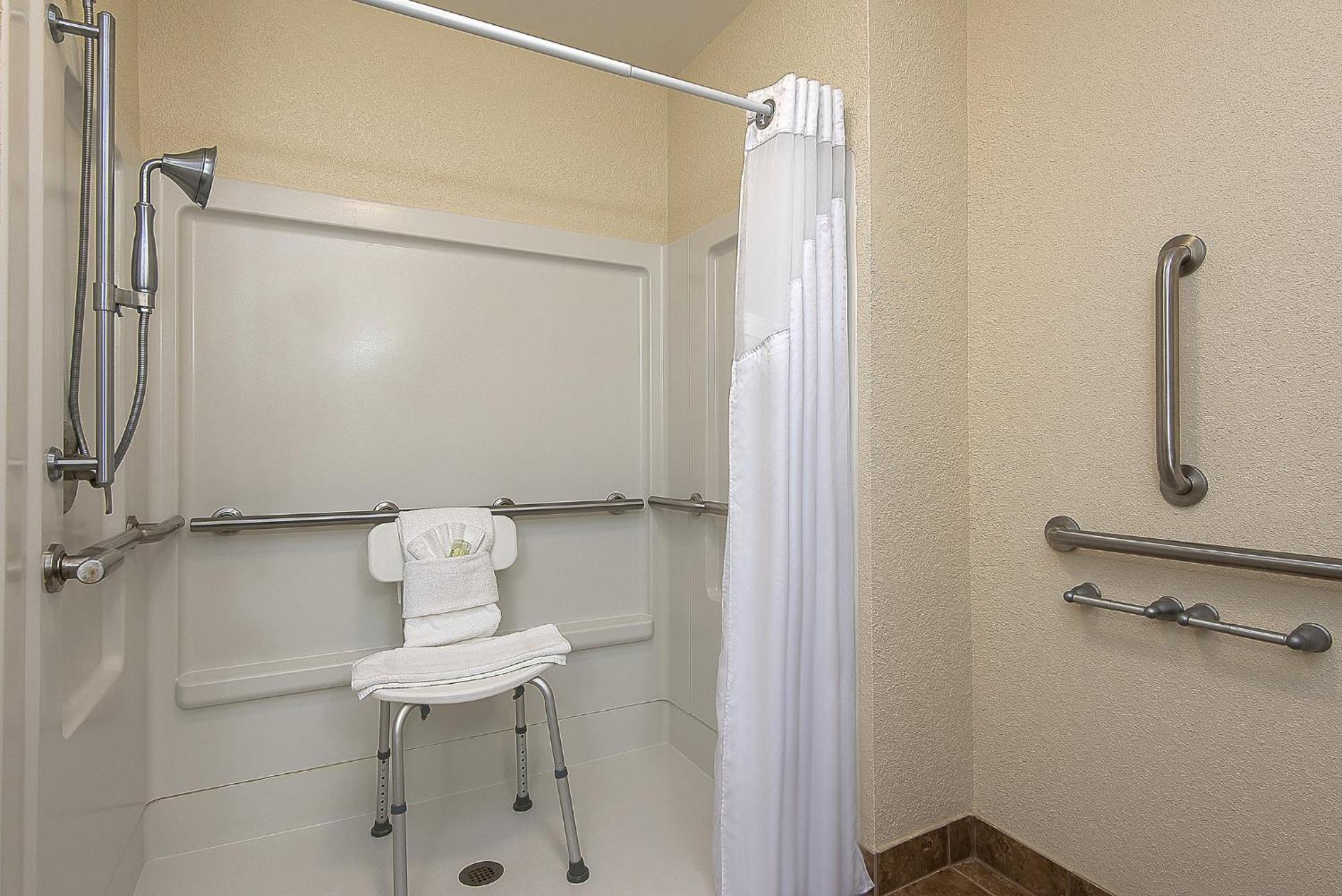Holiday Inn Express And Suites Lafayette East By Ihg Bagian luar foto