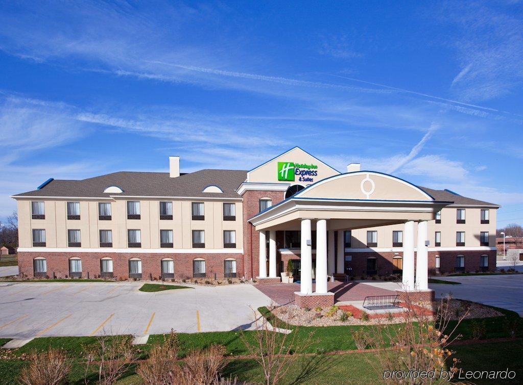Holiday Inn Express And Suites Lafayette East By Ihg Bagian luar foto