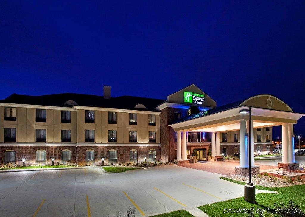 Holiday Inn Express And Suites Lafayette East By Ihg Bagian luar foto
