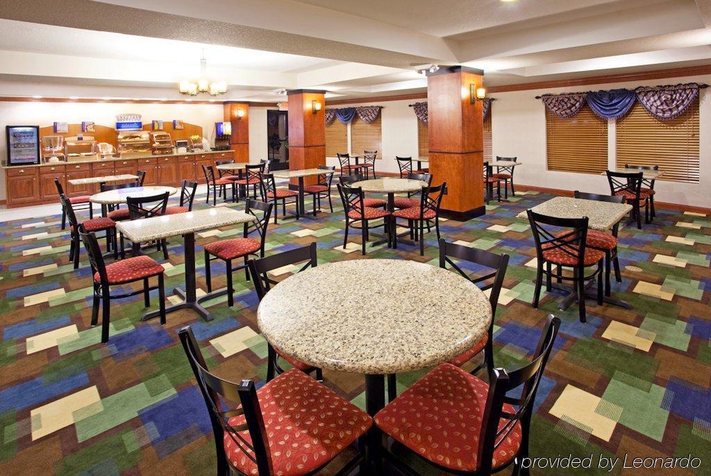 Holiday Inn Express And Suites Lafayette East By Ihg Bagian luar foto