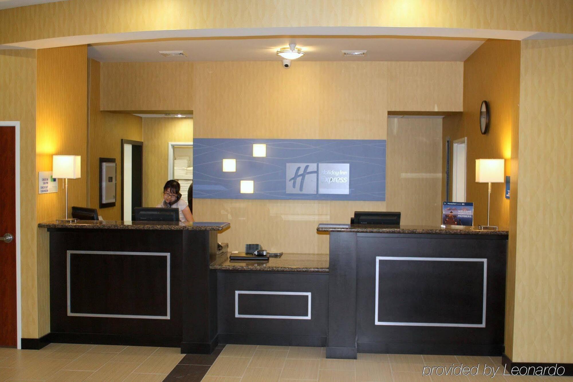 Holiday Inn Express And Suites Lafayette East By Ihg Bagian luar foto